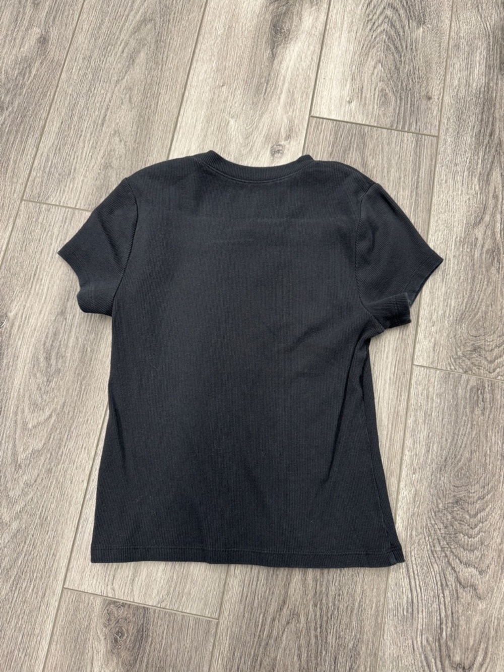 Abercrombie Classic Black Ribbed Women's Cropped Tee - Picture 3 of 3